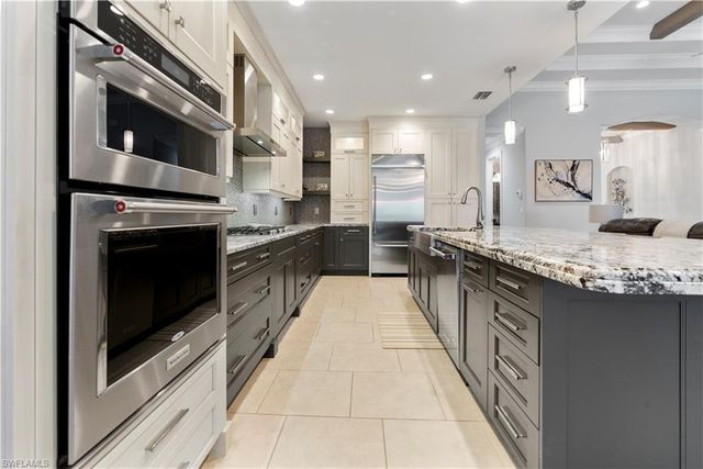 10102 Palazzo DR, Naples, FL 34119