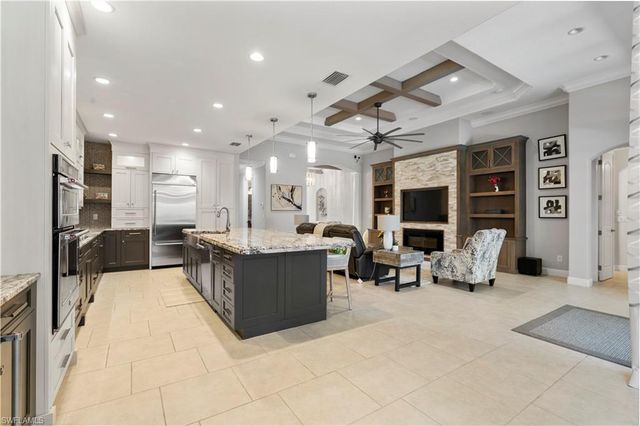 10102 Palazzo DR, Naples, FL 34119