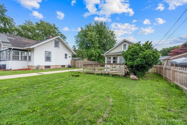 633 Slade Avenue, Elgin, IL 60120