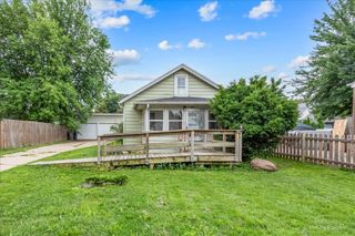 633 Slade Avenue, Elgin, IL 60120