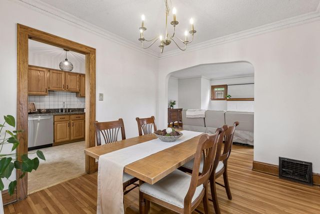 1048 Ottawa Avenue, West Saint Paul, MN 55118