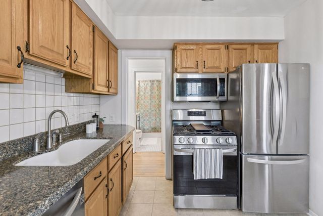 1048 Ottawa Avenue, West Saint Paul, MN 55118