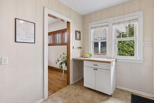 1048 Ottawa Avenue, West Saint Paul, MN 55118