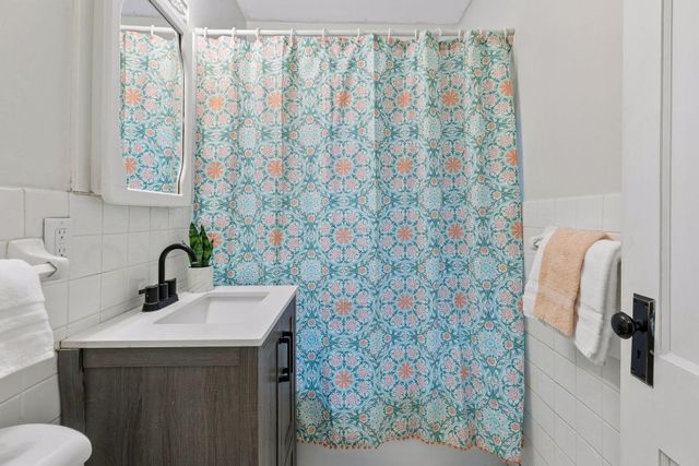 1048 Ottawa Avenue, West Saint Paul, MN 55118