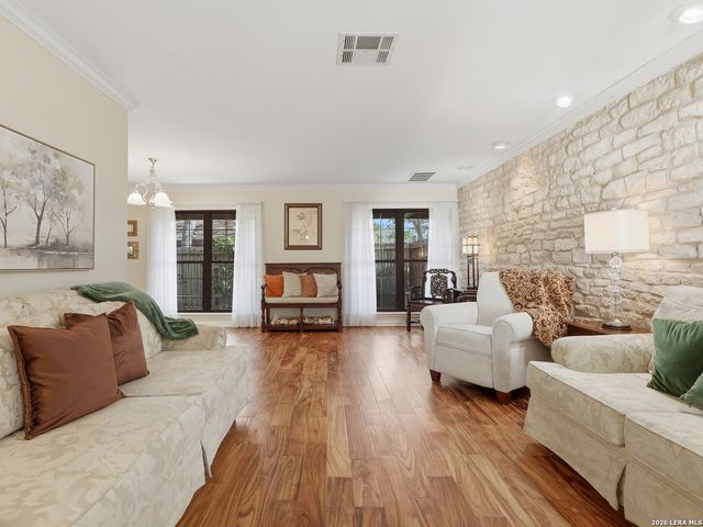 3727 Hundred Oaks, San Antonio, TX 78217