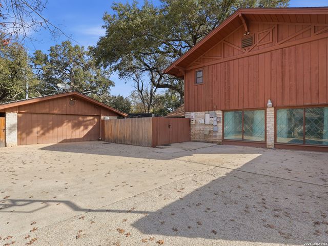 3727 Hundred Oaks, San Antonio, TX 78217
