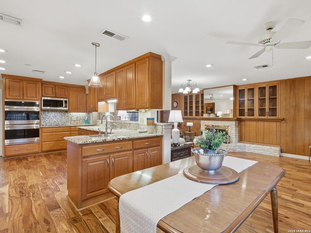 3727 Hundred Oaks, San Antonio, TX 78217