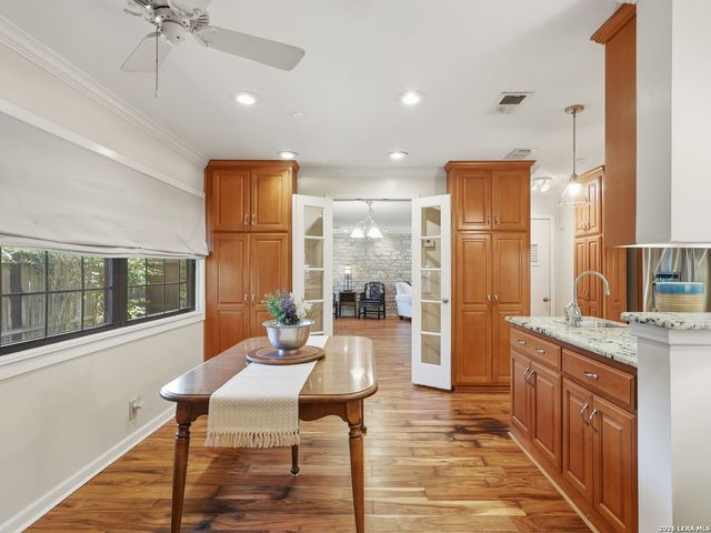 3727 Hundred Oaks, San Antonio, TX 78217