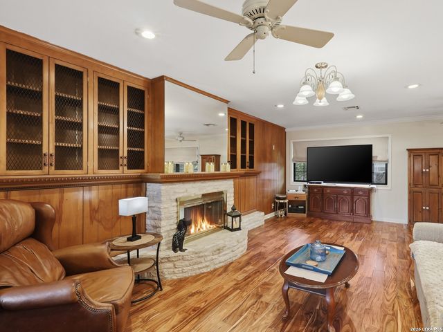 3727 Hundred Oaks, San Antonio, TX 78217