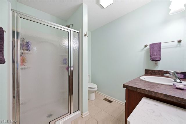 6 Grandview Drive, Rocky River, OH 44116
