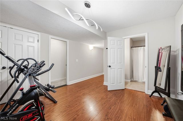 6 Grandview Drive, Rocky River, OH 44116