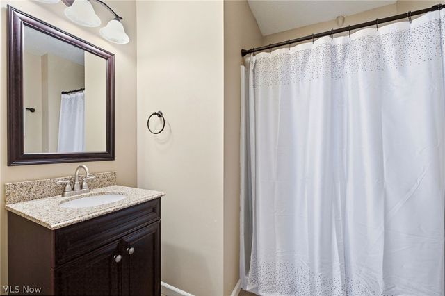 6 Grandview Drive, Rocky River, OH 44116