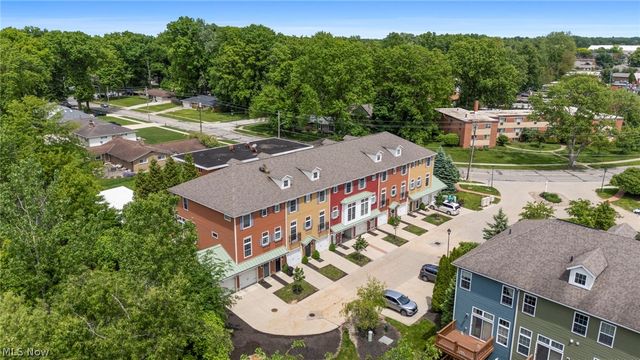 6 Grandview Drive, Rocky River, OH 44116