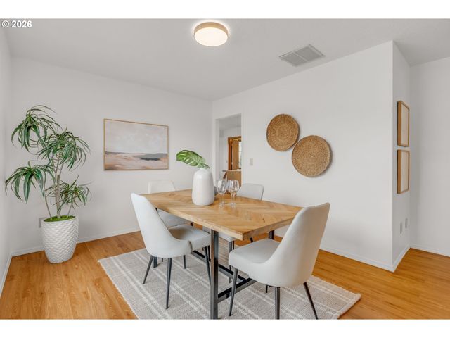 2899 Se RISLEY Ave, Milwaukie, OR 97267