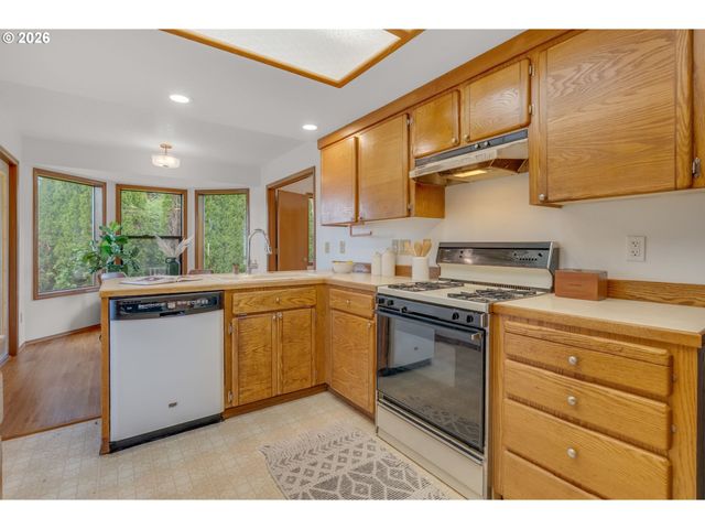 2899 Se RISLEY Ave, Milwaukie, OR 97267