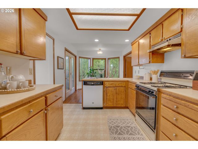 2899 Se RISLEY Ave, Milwaukie, OR 97267