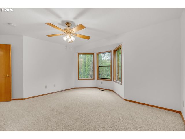 2899 Se RISLEY Ave, Milwaukie, OR 97267