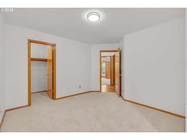 2899 Se RISLEY Ave, Milwaukie, OR 97267