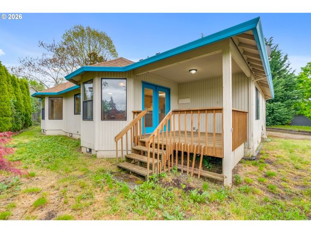 2899 Se RISLEY Ave, Milwaukie, OR 97267