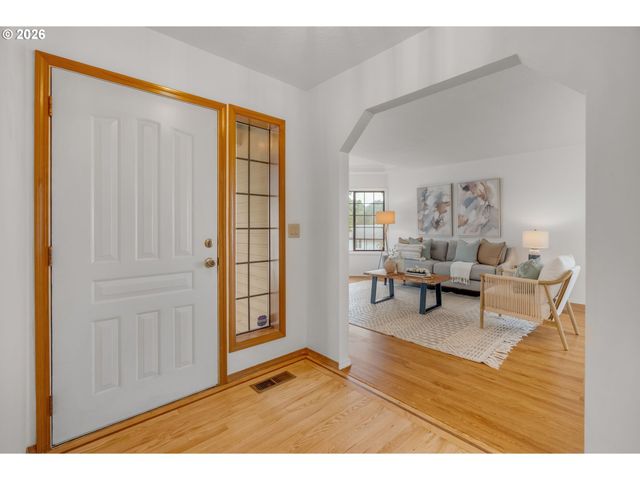 2899 Se RISLEY Ave, Milwaukie, OR 97267