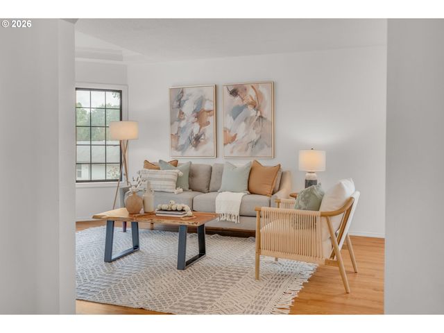 2899 Se RISLEY Ave, Milwaukie, OR 97267