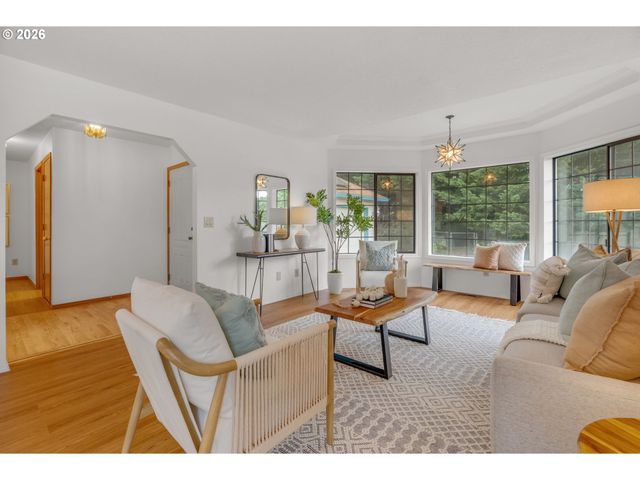 2899 Se RISLEY Ave, Milwaukie, OR 97267