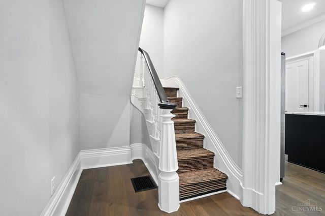 1026 Dayton Street, Cincinnati, OH 45214