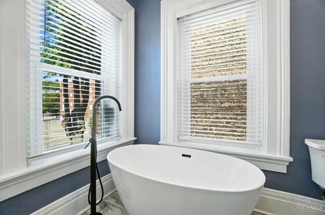 1026 Dayton Street, Cincinnati, OH 45214