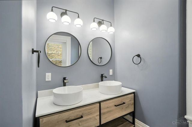 1026 Dayton Street, Cincinnati, OH 45214