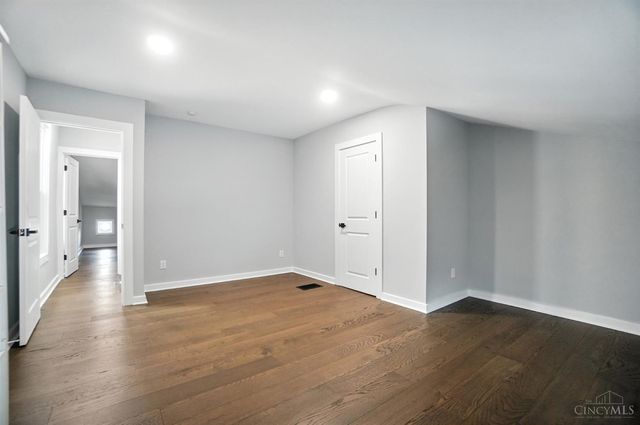 1026 Dayton Street, Cincinnati, OH 45214