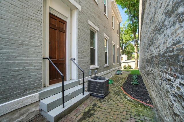 1026 Dayton Street, Cincinnati, OH 45214