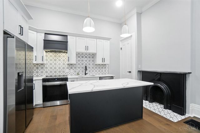 1026 Dayton Street, Cincinnati, OH 45214