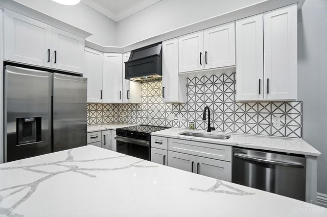 1026 Dayton Street, Cincinnati, OH 45214