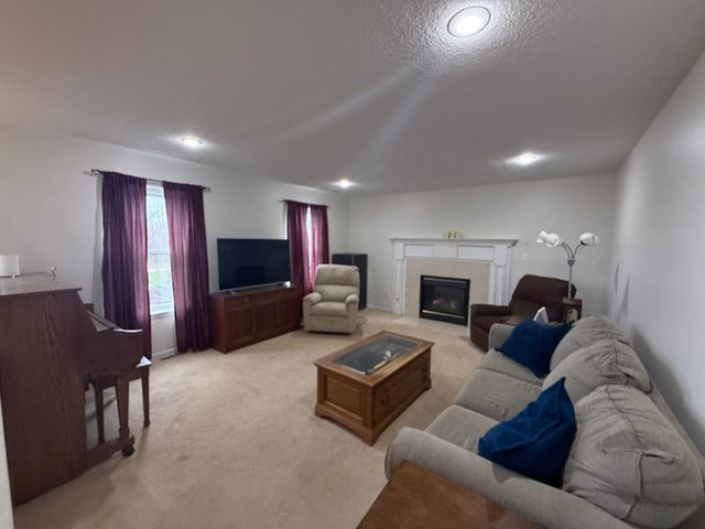 1504 FURLONG DR, Columbia, MO 65202