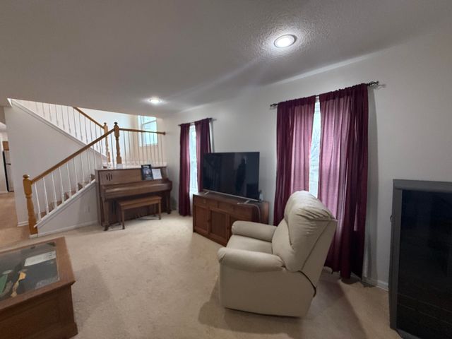 1504 FURLONG DR, Columbia, MO 65202