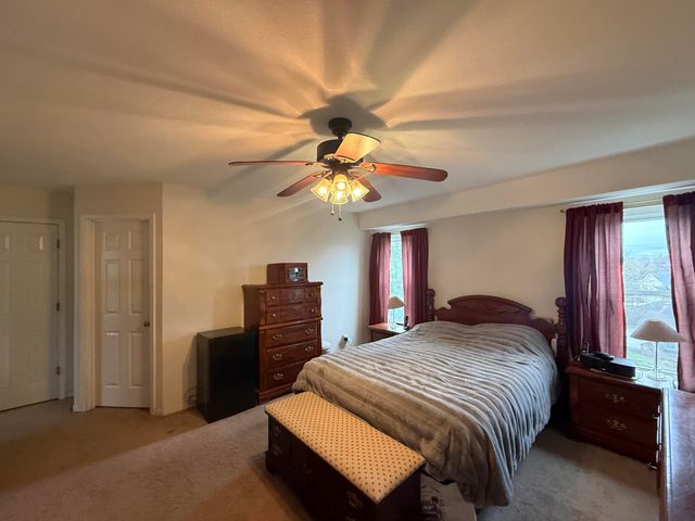 1504 FURLONG DR, Columbia, MO 65202