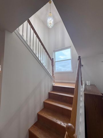 1504 FURLONG DR, Columbia, MO 65202