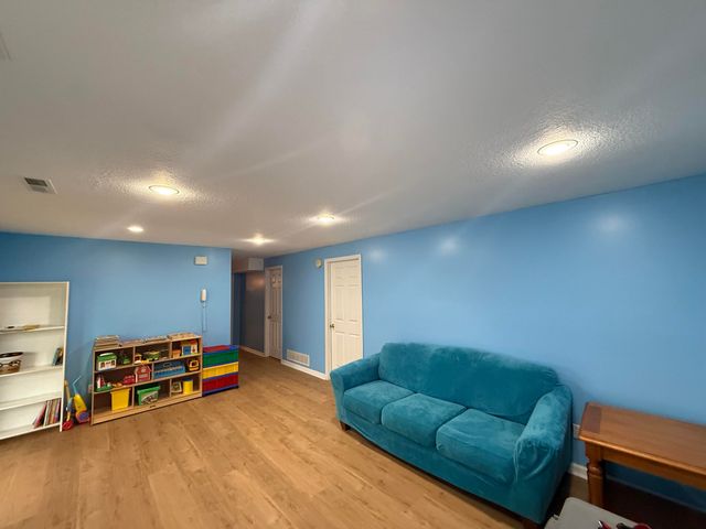 1504 FURLONG DR, Columbia, MO 65202