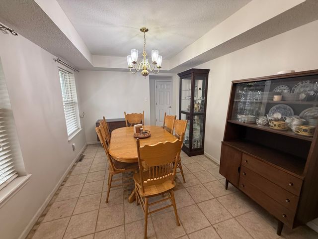 1504 FURLONG DR, Columbia, MO 65202