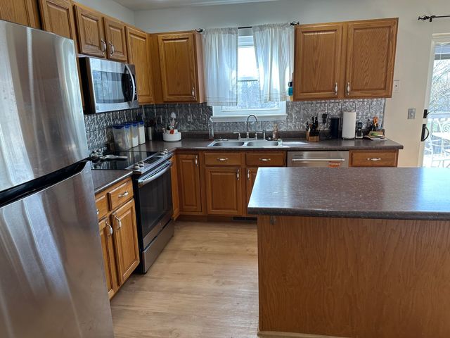 1504 FURLONG DR, Columbia, MO 65202