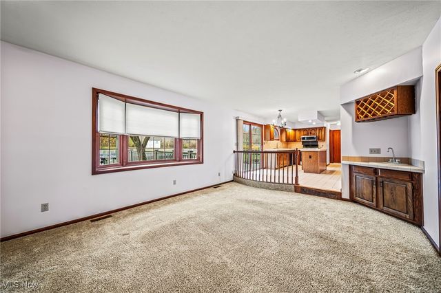 10131 Weathersfield Drive, Concord, OH 44060