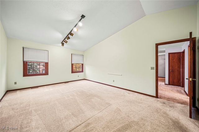 10131 Weathersfield Drive, Concord, OH 44060