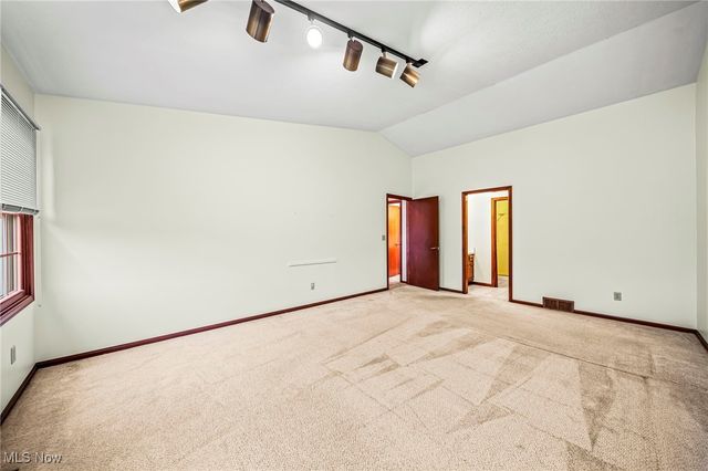 10131 Weathersfield Drive, Concord, OH 44060