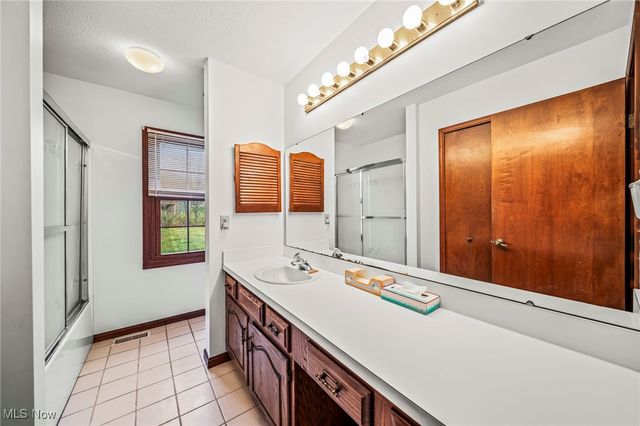 10131 Weathersfield Drive, Concord, OH 44060