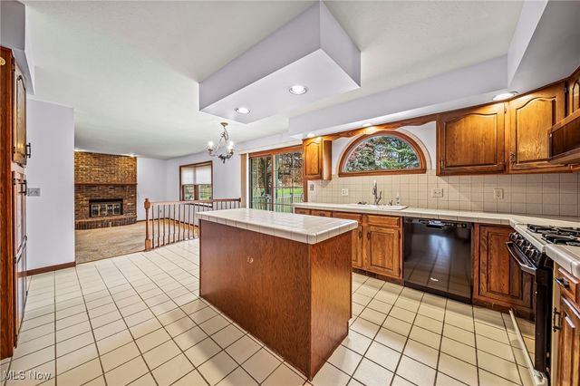10131 Weathersfield Drive, Concord, OH 44060