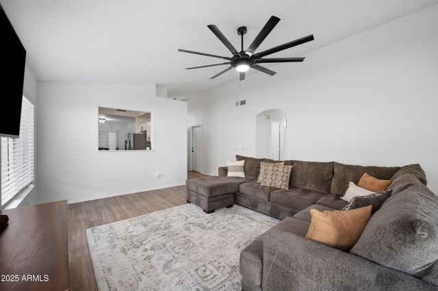 132 W JASPER Drive, Gilbert, AZ 85233