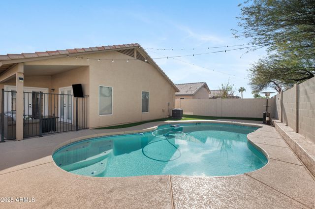 132 W JASPER Drive, Gilbert, AZ 85233