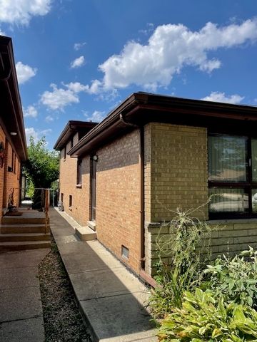 9218 Lavergne Avenue, Skokie, IL 60077