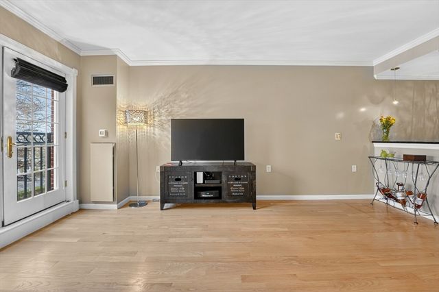 300 Allston St 302, Boston, MA 02135