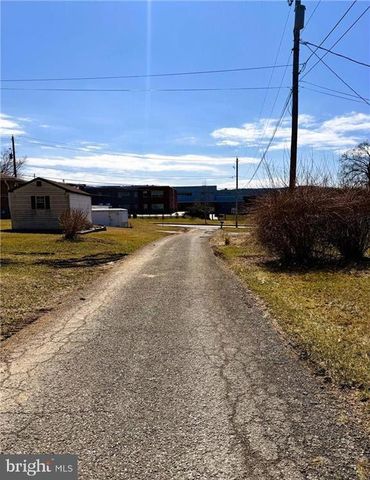 106 N 12TH ST, Lehighton, PA 18235